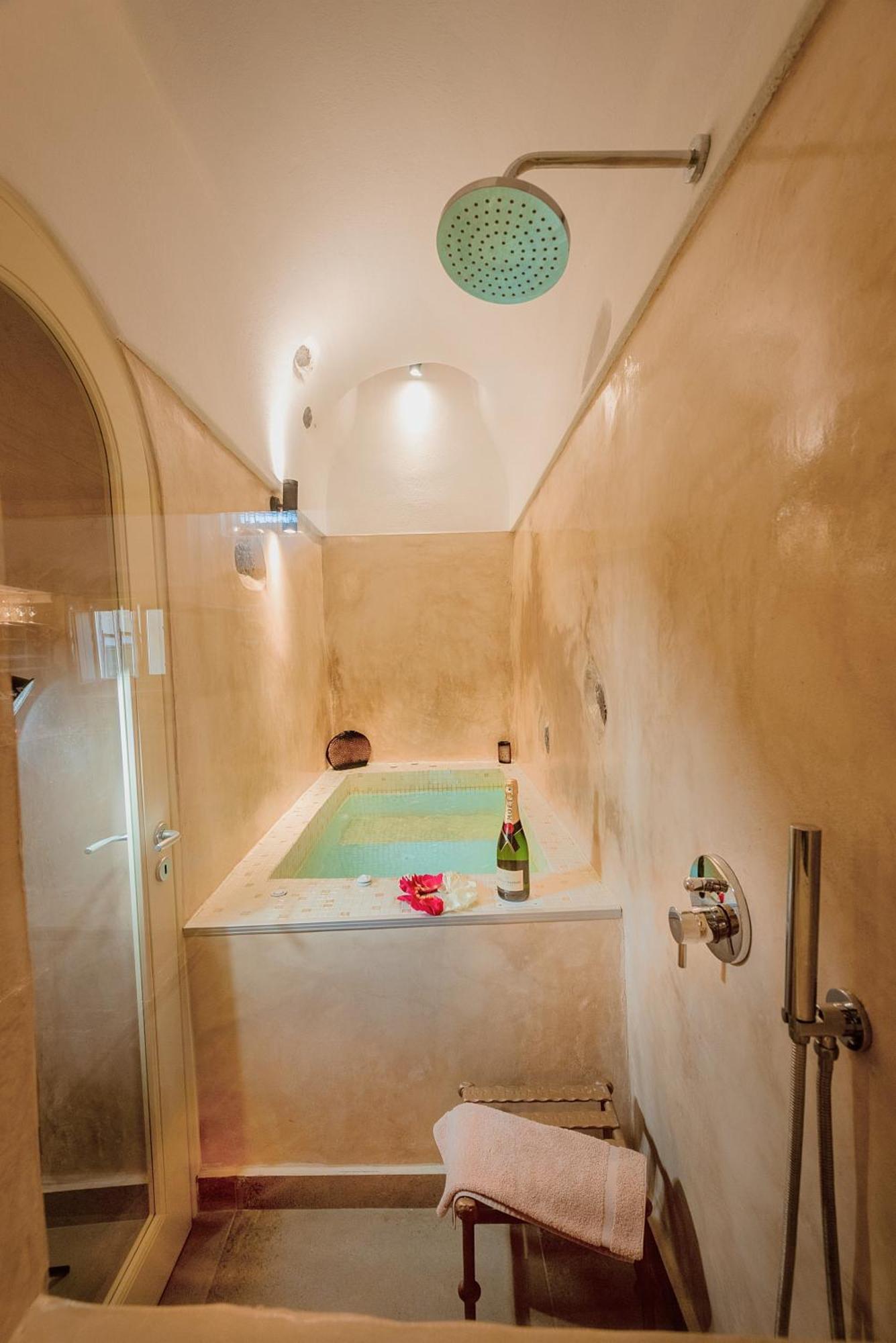 Emporio  Luxury Villas Hariton מראה חיצוני תמונה